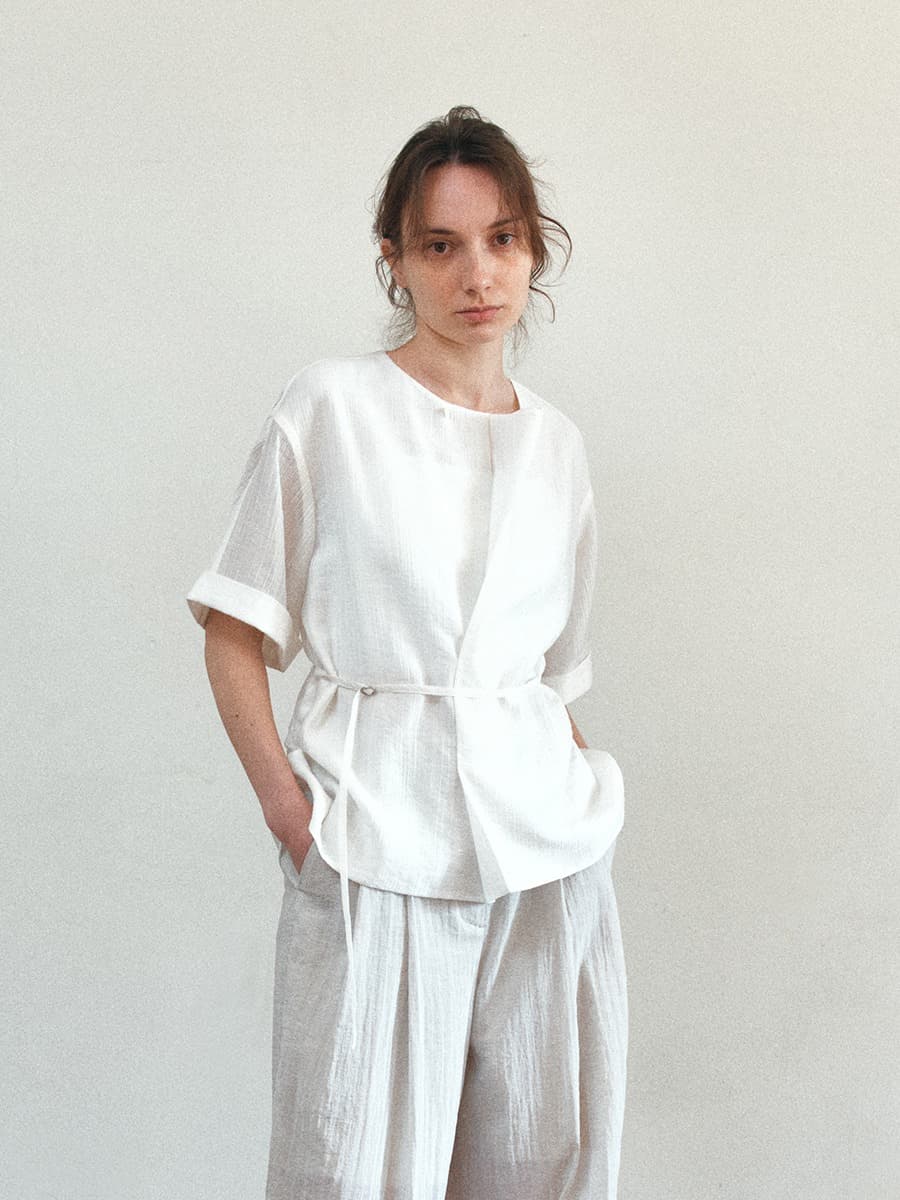 TVR DRAPED NECK BLOUSE_IVORY — vue 3