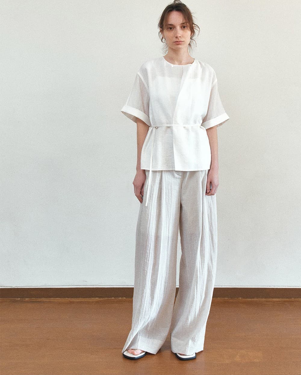 TVR DRAPED NECK BLOUSE_IVORY — vue 7