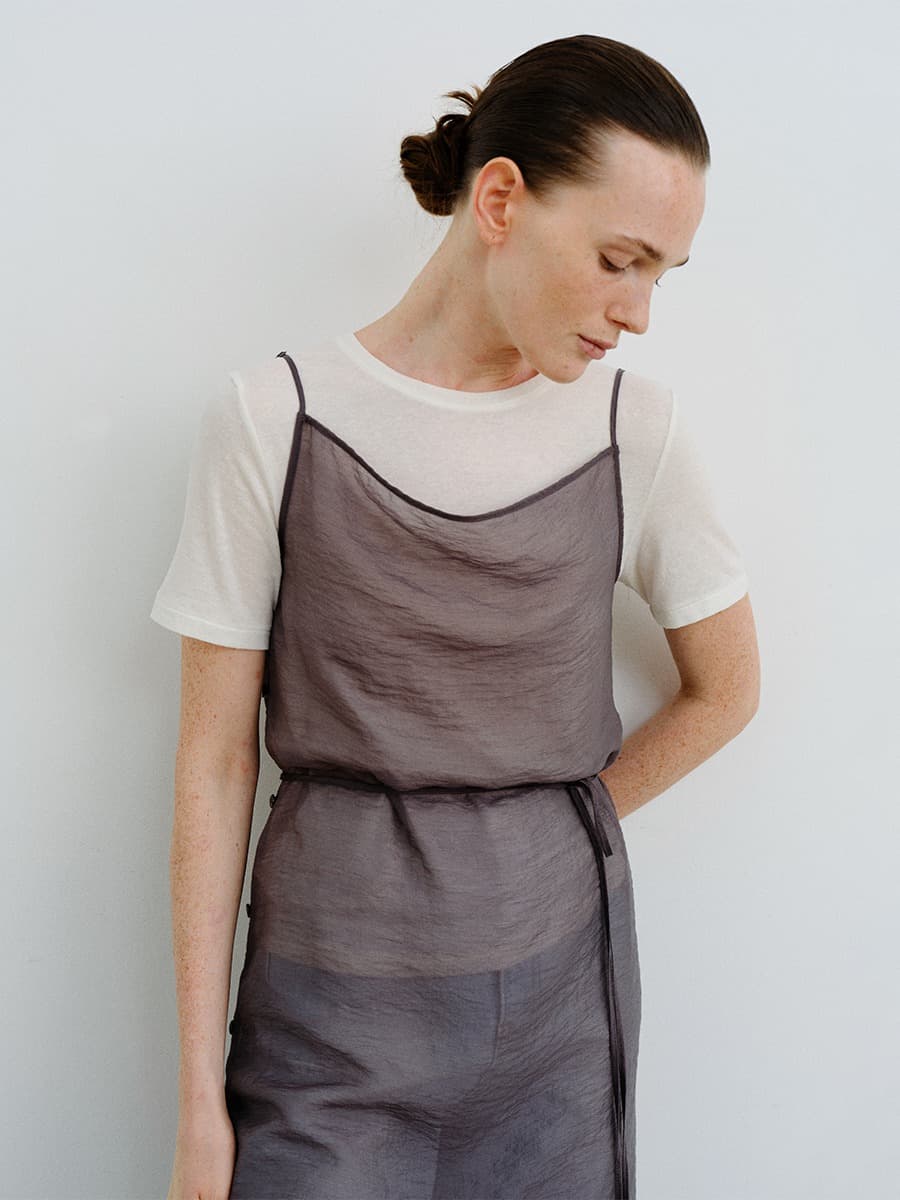 TVR SEE-THROUGH LAYERED DRESS_CHARCOAL — vue 3