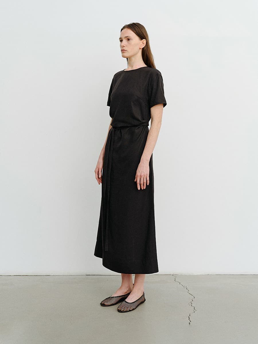 TVR DRAPED WAIST DRESS_BLACK — vue 2