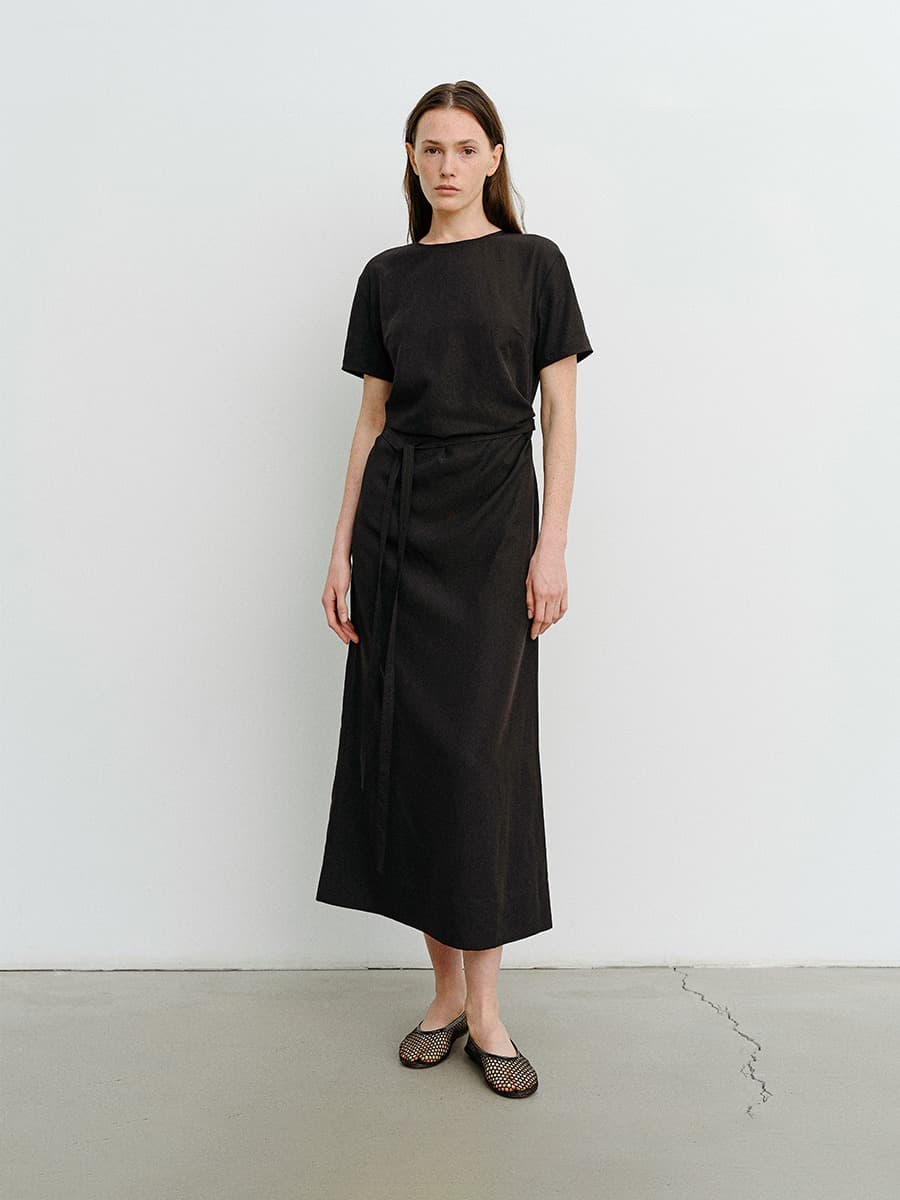 TVR DRAPED WAIST DRESS_BLACK — vue 1