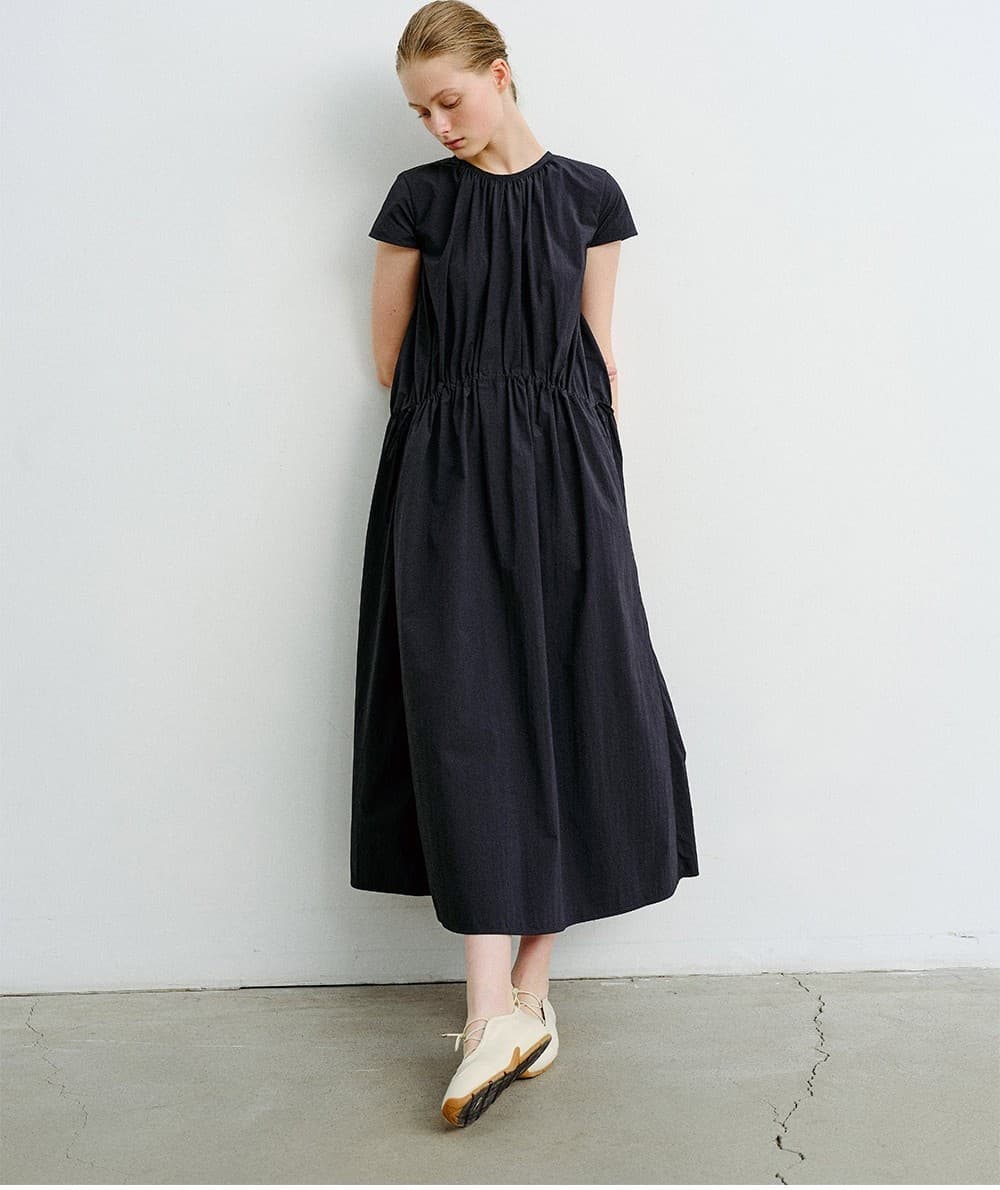 TVR ROUND NECK SHIRRING DRESS_D-NAVY — vue 10