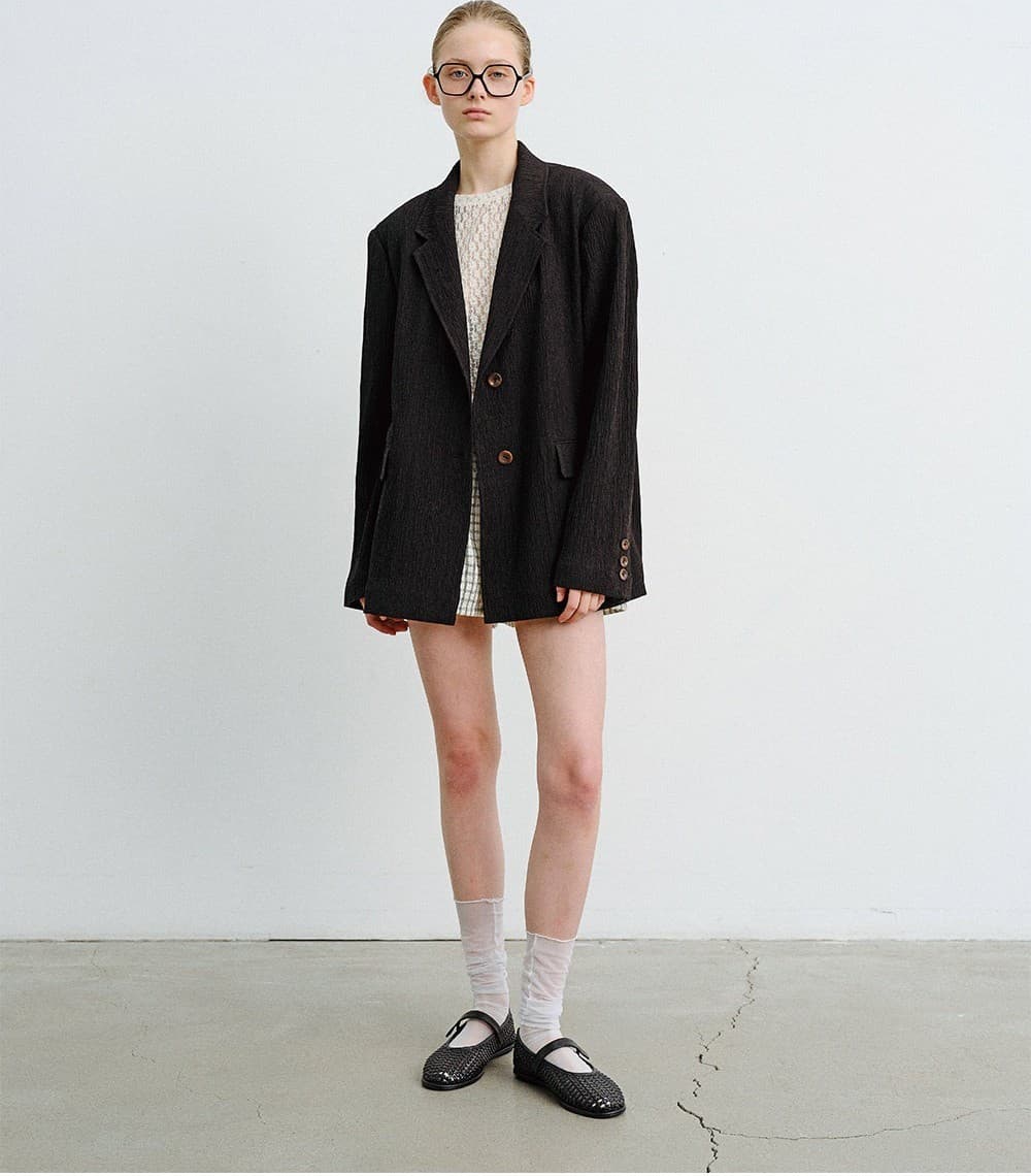 TVR LINEN CREASE BLAZER_BLACK — vue 7