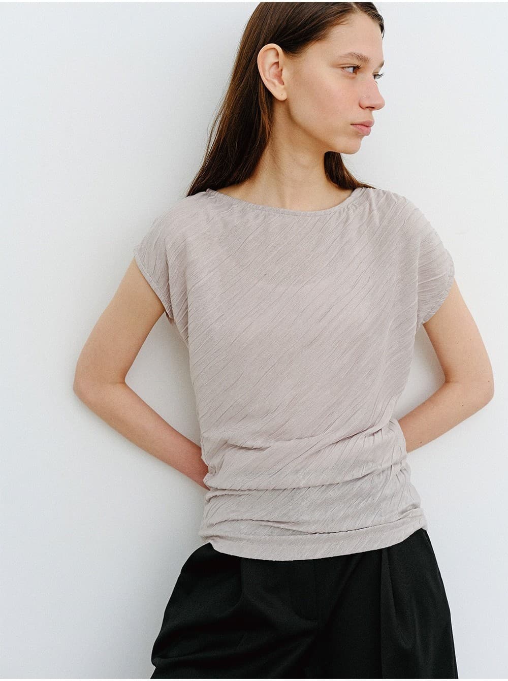 TVR ASYMMETRIC PLEATS TOP_BEIGE — vue 9