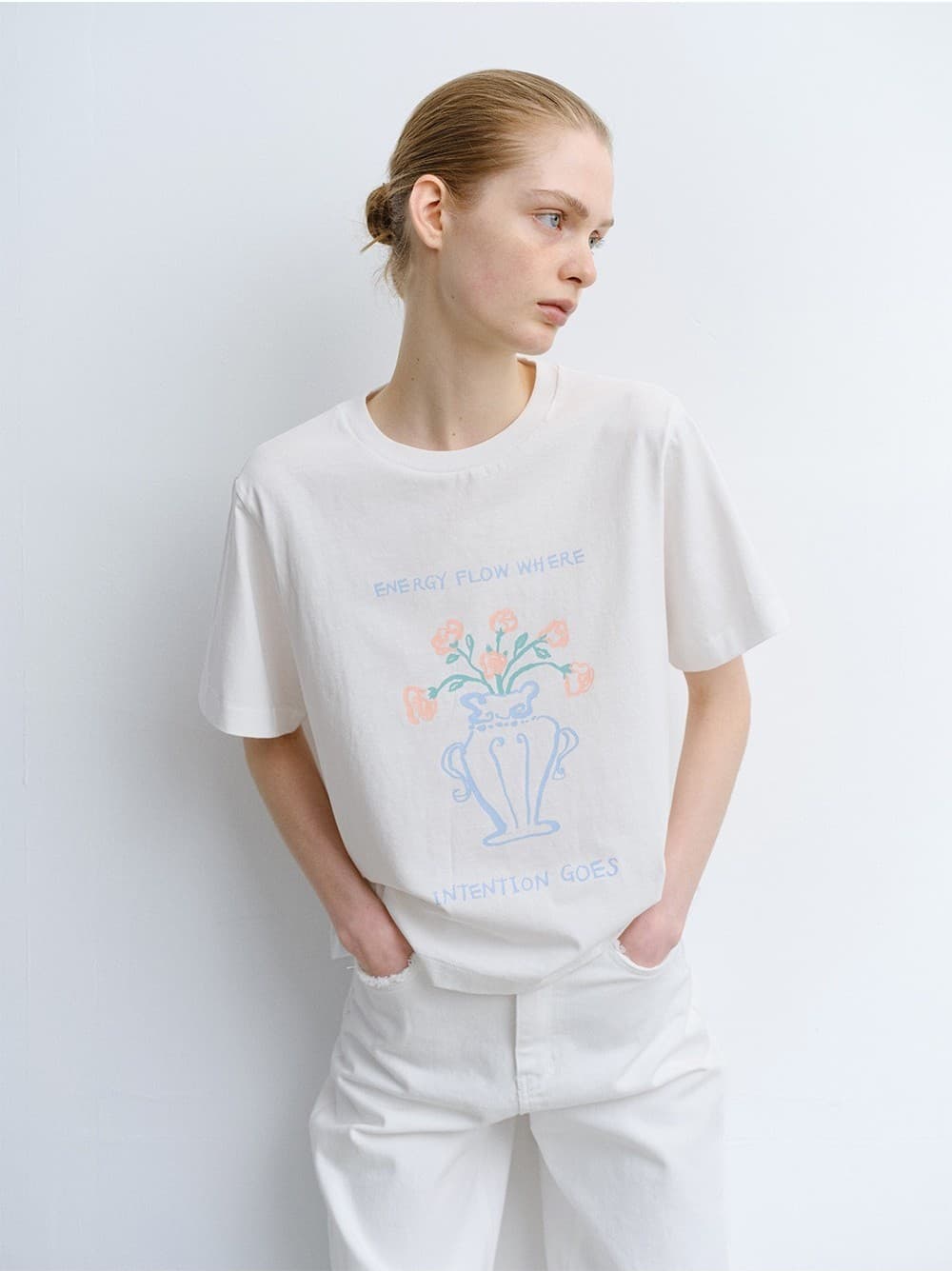 TVR VASE OF FLOWERS TOP_WHITE — vue 6