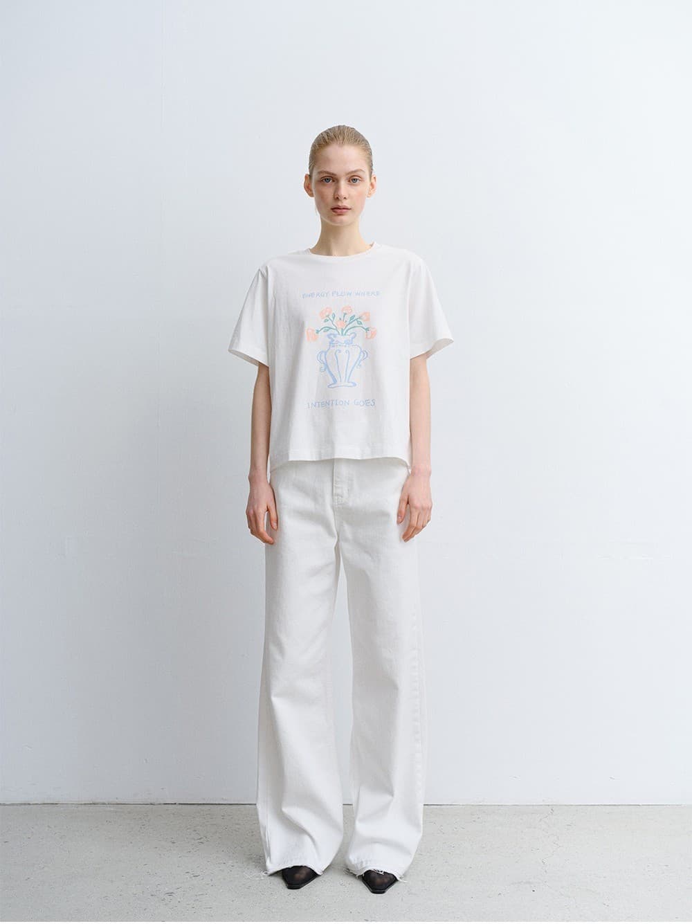 TVR VASE OF FLOWERS TOP_WHITE — vue 7