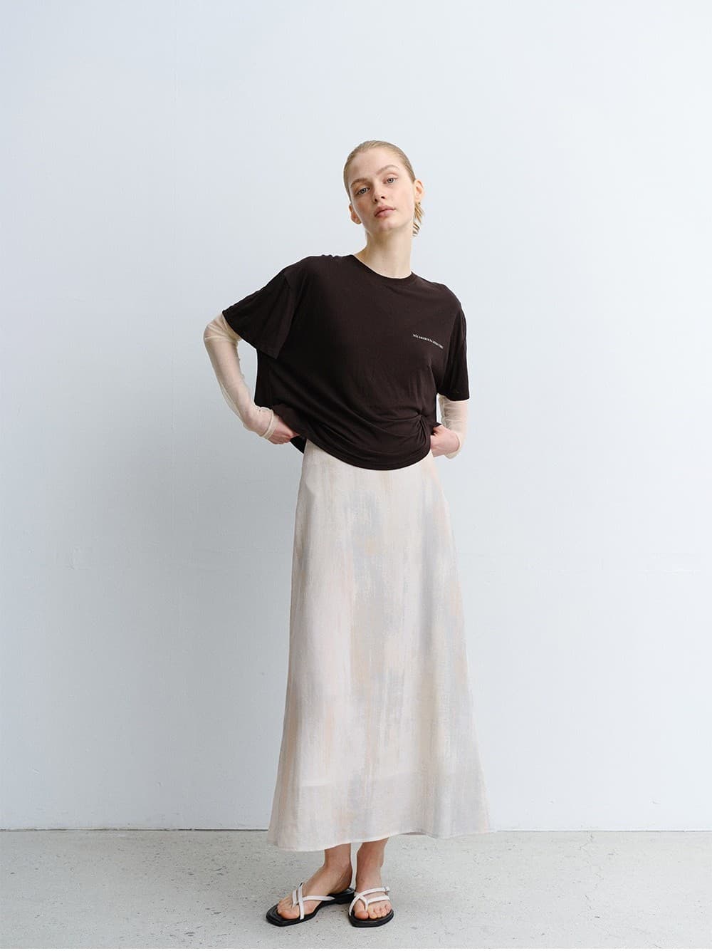 TVR SHEER SILK TOP_DARK BROWN — vue 8