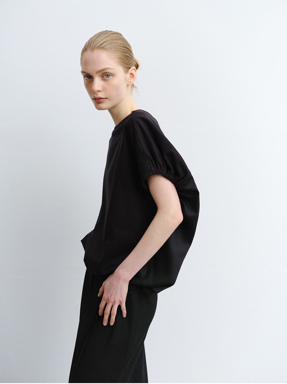 TVR VOLUME SATIN STRING TOP_BLACK — vue 8