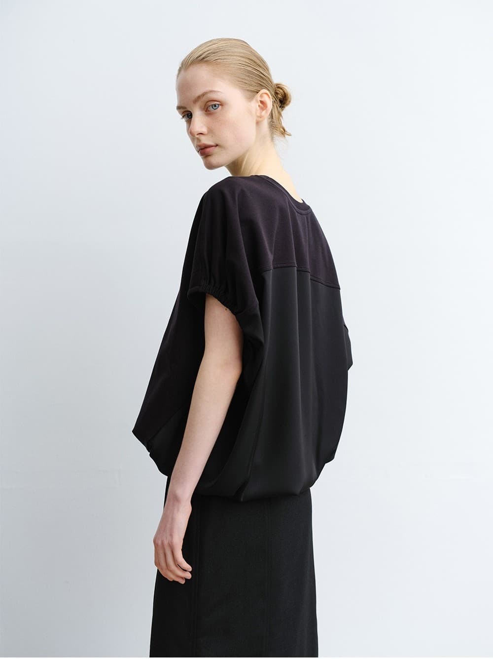 TVR VOLUME SATIN STRING TOP_BLACK — vue 9