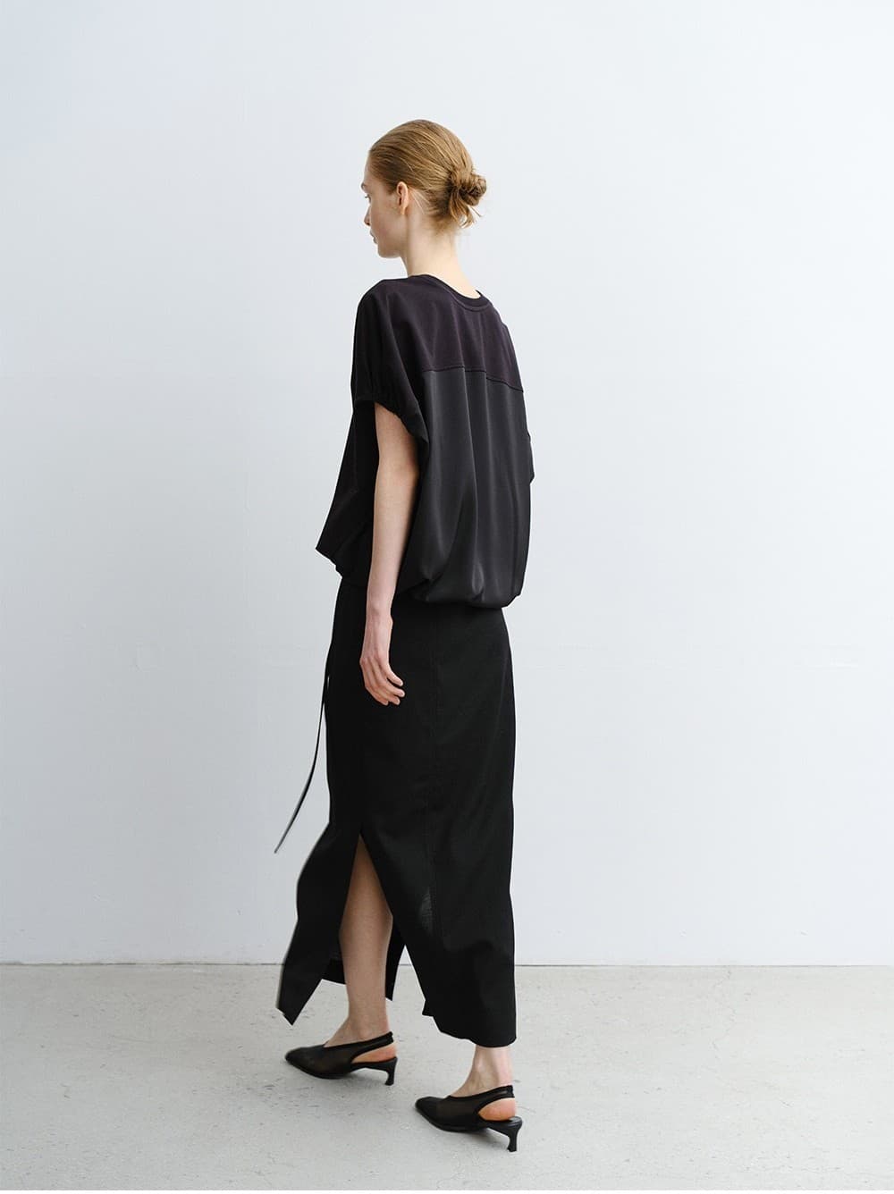TVR VOLUME SATIN STRING TOP_BLACK — vue 10
