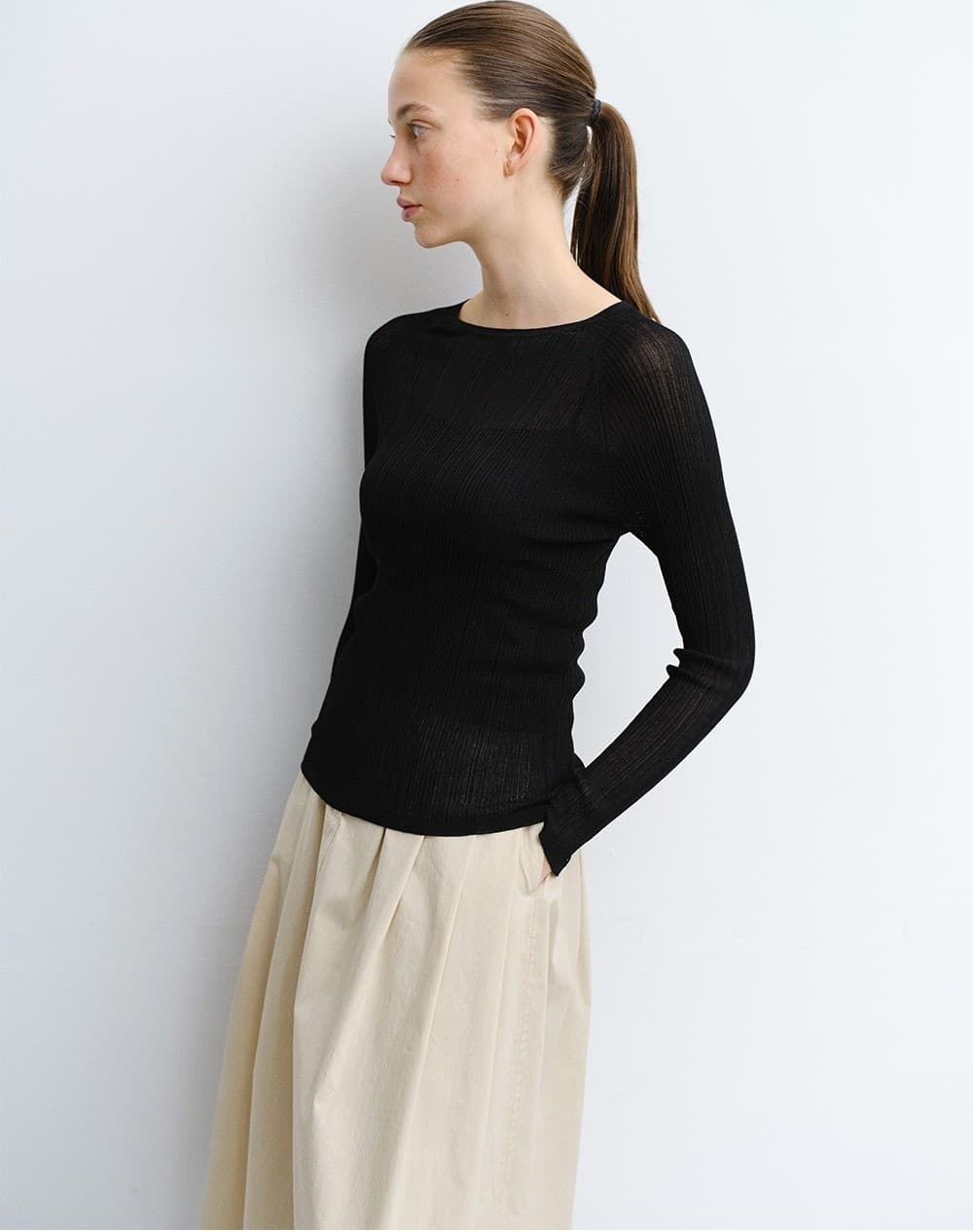 TVR RIBBED SILK KNIT TOP_BLACK — vue 11