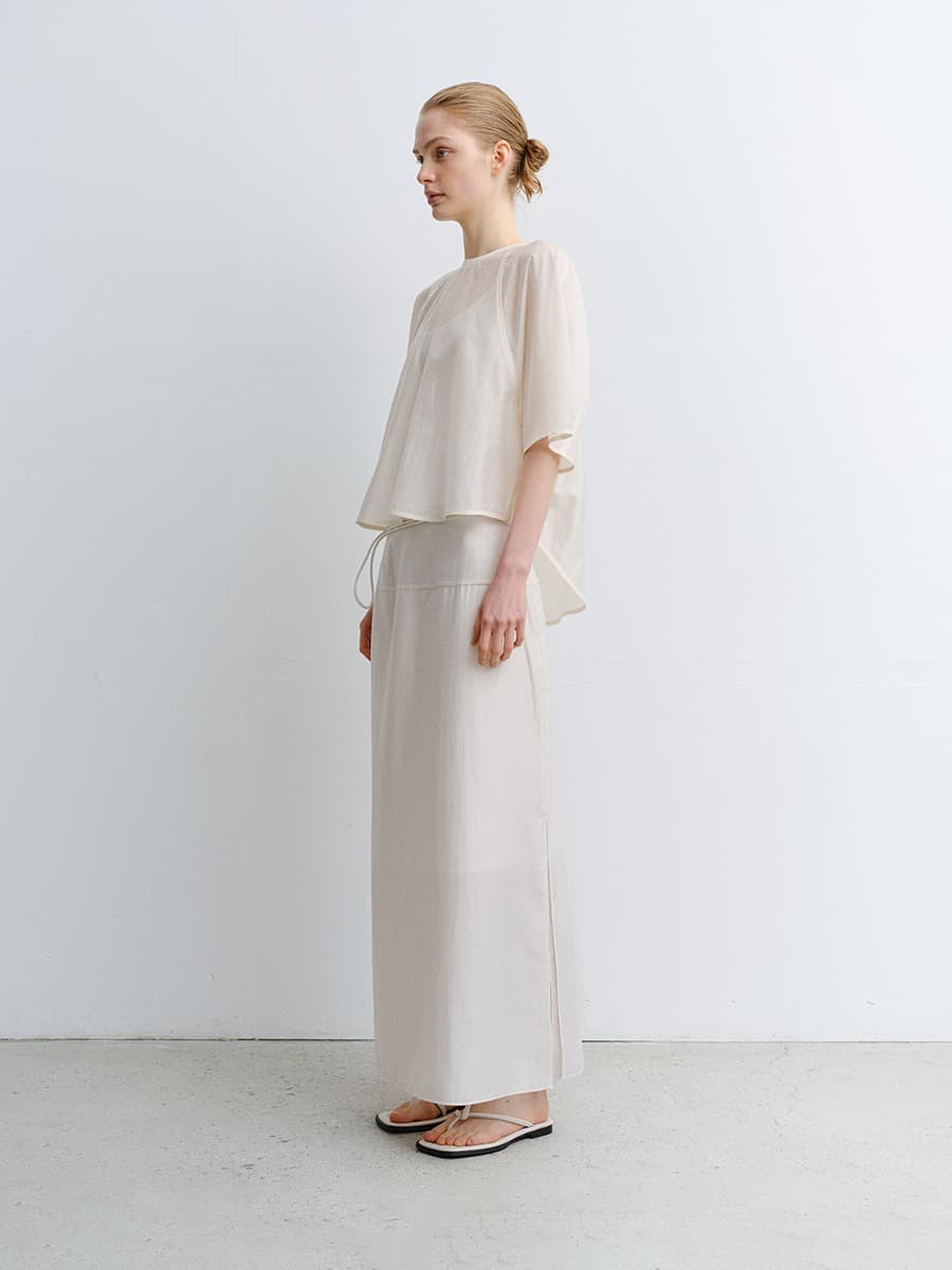 TVR VOLUME SLEEVE BLOUSE_IVORY — vue 3