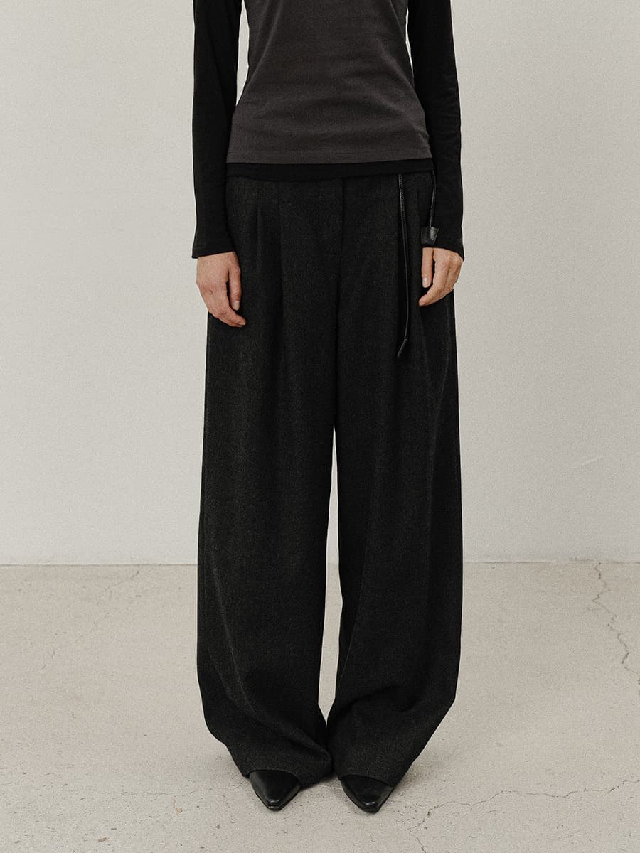 TVF WOOL WIDE TWO TUCK TROUSERS_CHARCOAL — vue 3