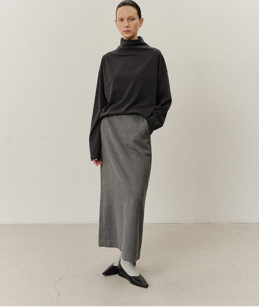 TVF LOOSE TURTLENECK TOP_CHARCOAL — vue 10
