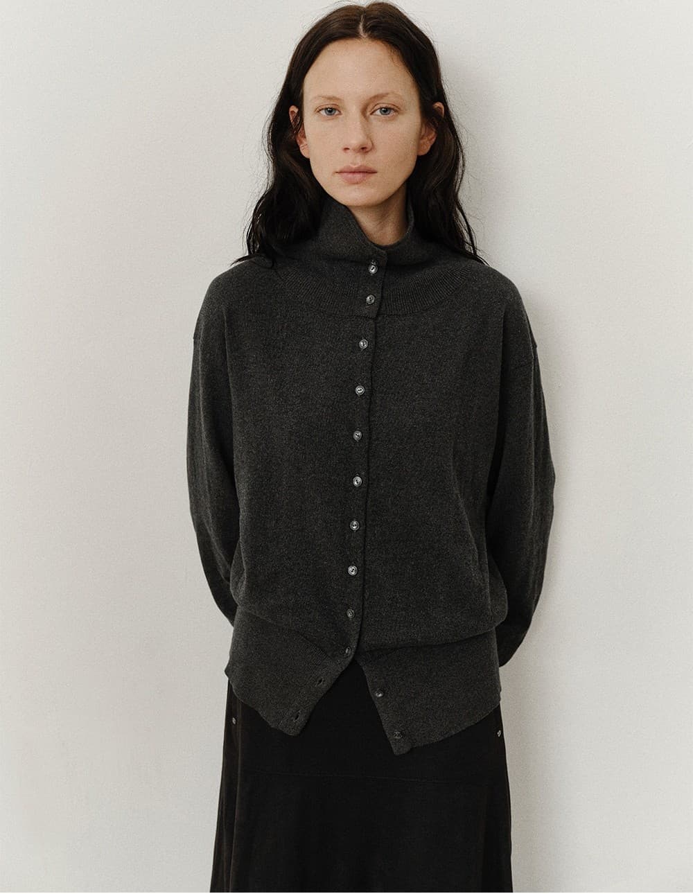TVF COTTON CASHMERE TURTLENECK KNIT CARDIGAN_CHARCOAL — vue 6