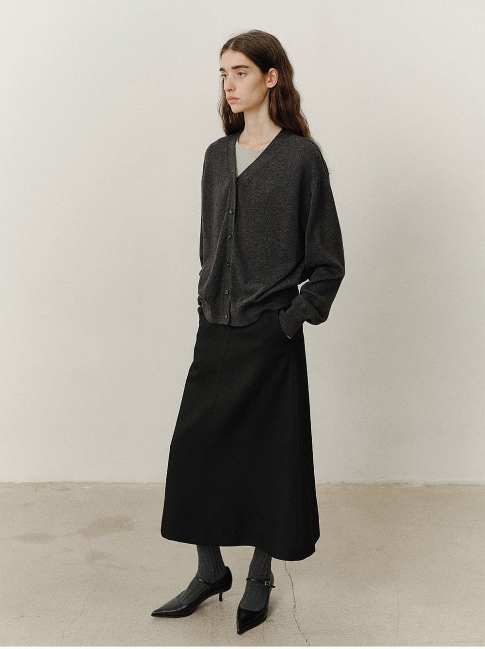 TVF COTTON CASHMERE KNIT CARDIGAN_CHARCOAL — vue 10