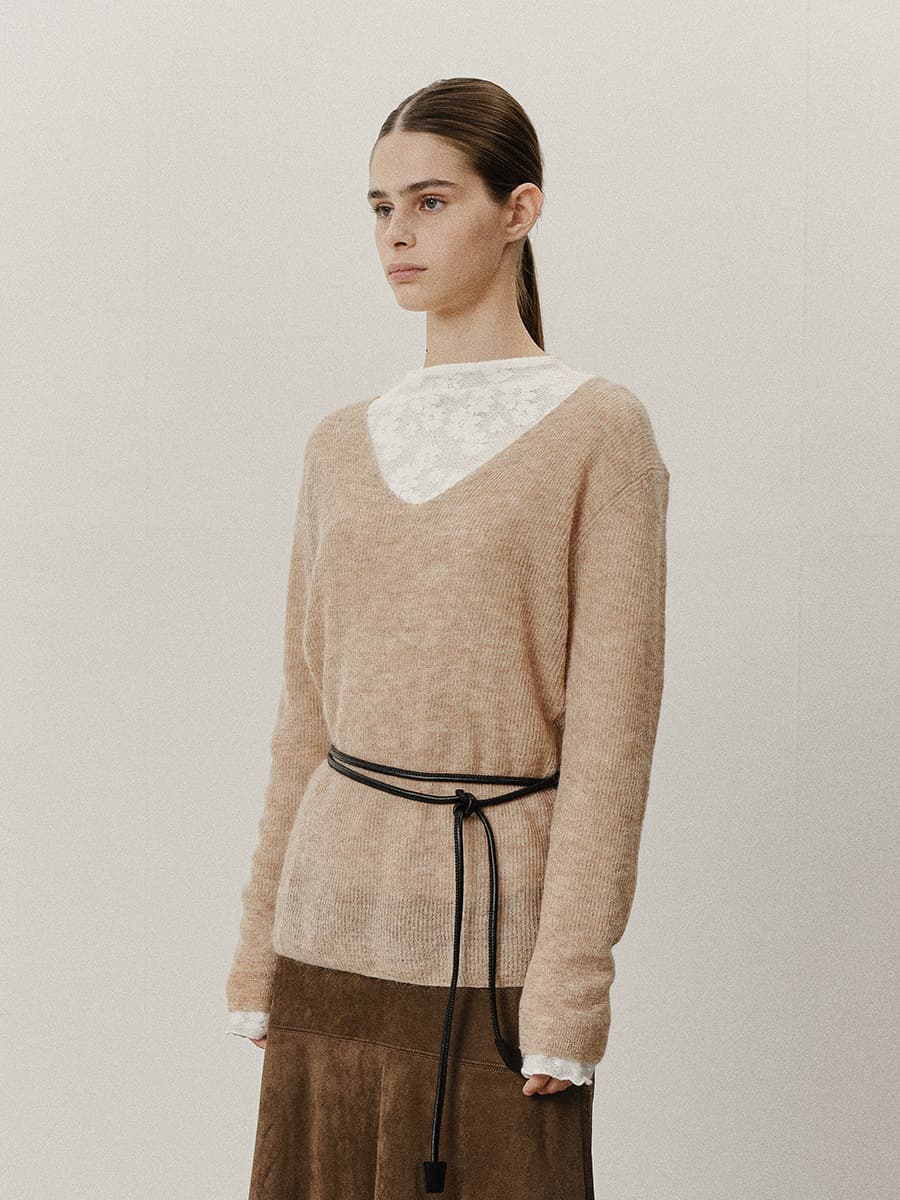 TVF DEEP V-NECK SLIM KNIT TOP_BEIGE — vue 3