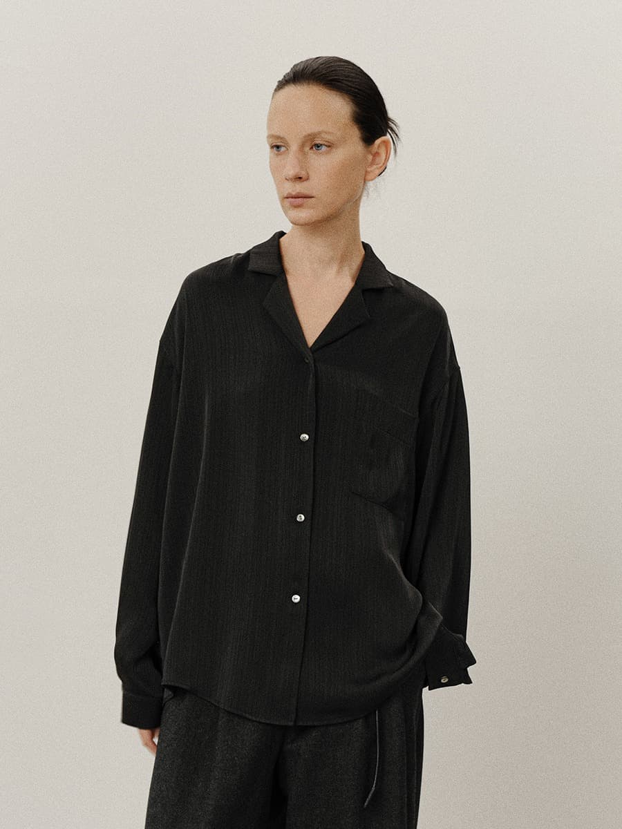 TVF GLOSSY STRIPED SHIRT_BLACK — vue 2
