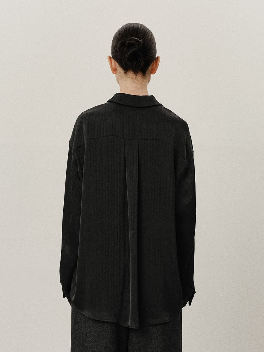 TVF GLOSSY STRIPED SHIRT_BLACK — vue 4