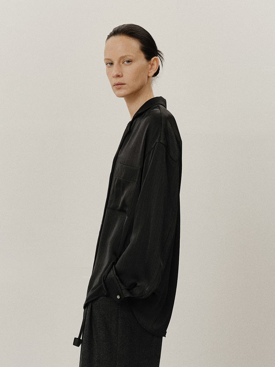 TVF GLOSSY STRIPED SHIRT_BLACK — vue 5
