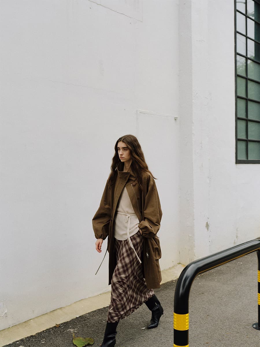 TVF HIGH NECK SAFARI JUMPER_BROWN — vue 4