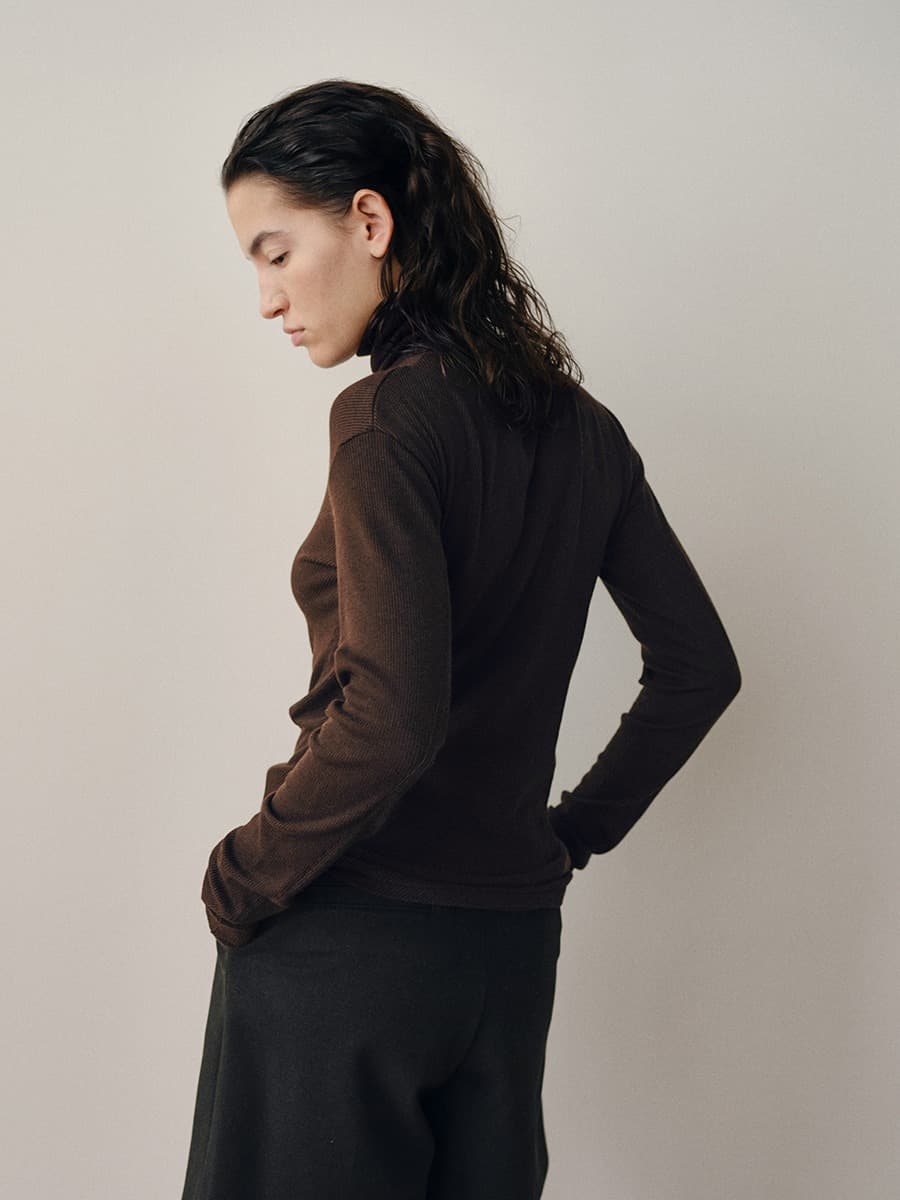 TVW WOOL TURTLENECK TOP_BROWN — vue 6