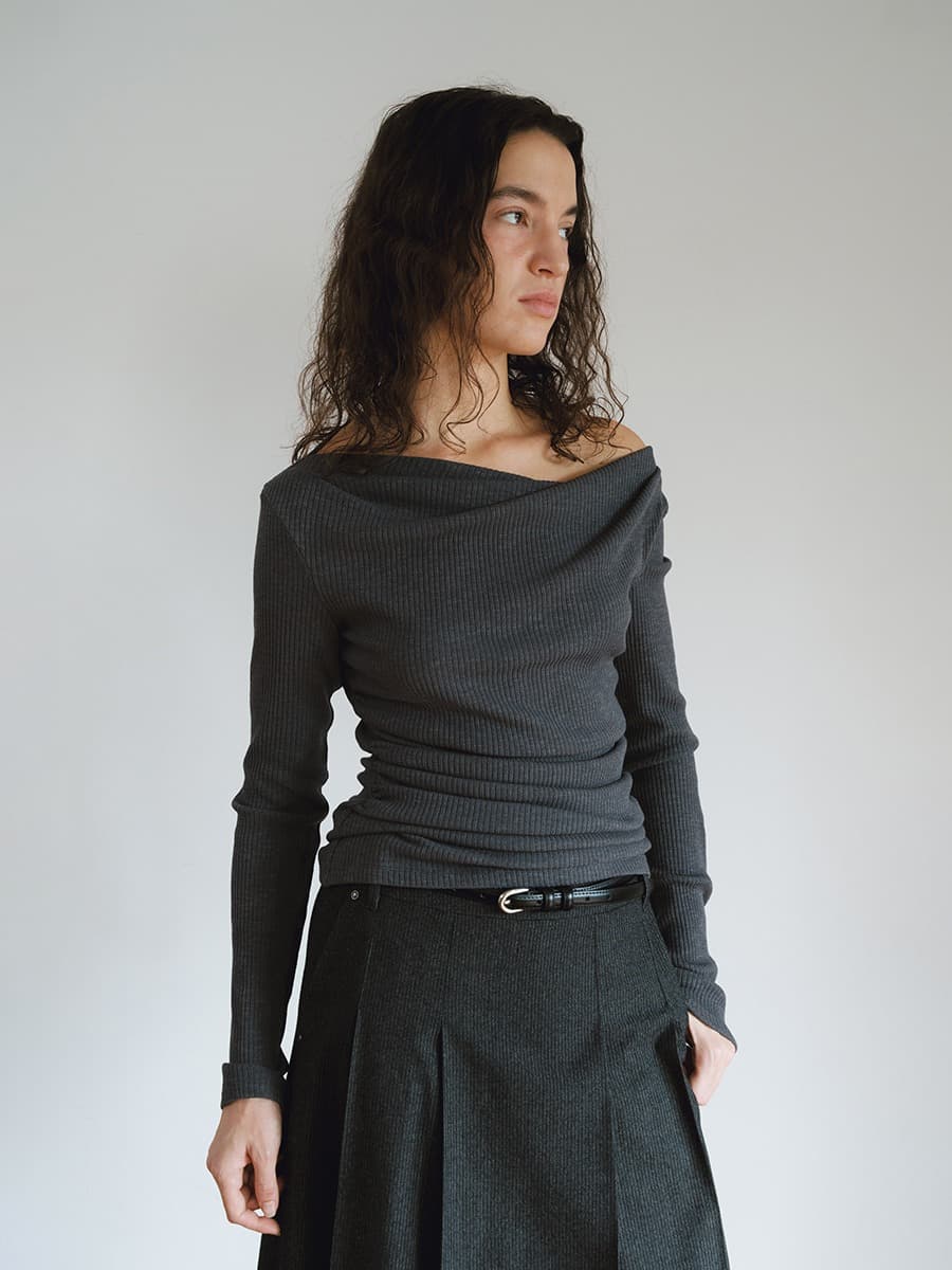 TVW SHIRRING OFF-SHOULDER TOP_CHARCOAL — vue 6