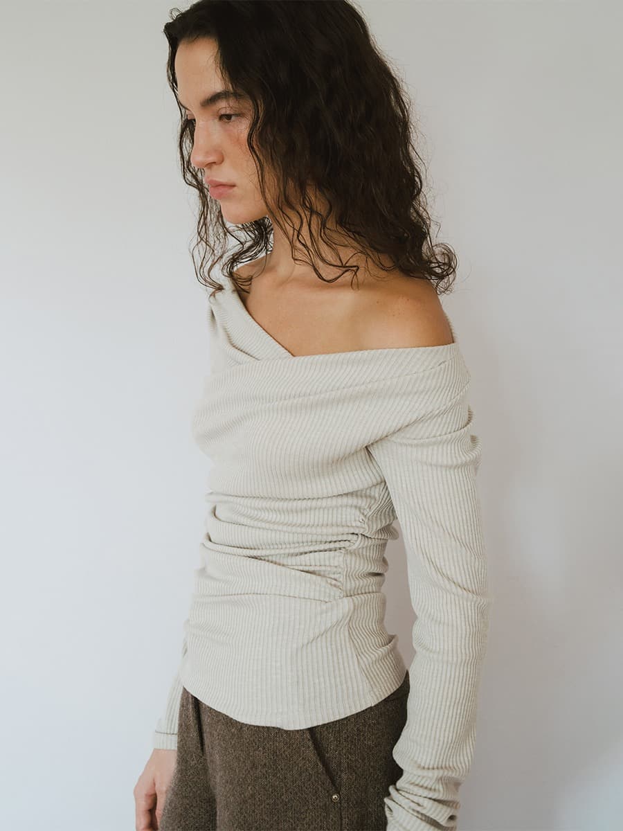 TVW SHIRRING OFF-SHOULDER TOP_BEIGE — vue 6