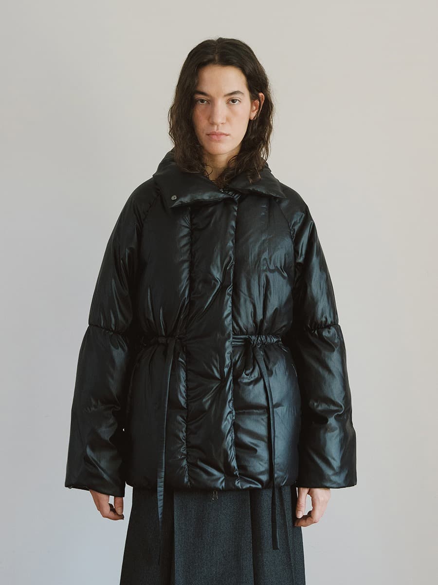 TVW HIGH NECK COLLAR GOOSE DOWN_BLACK — vue 3