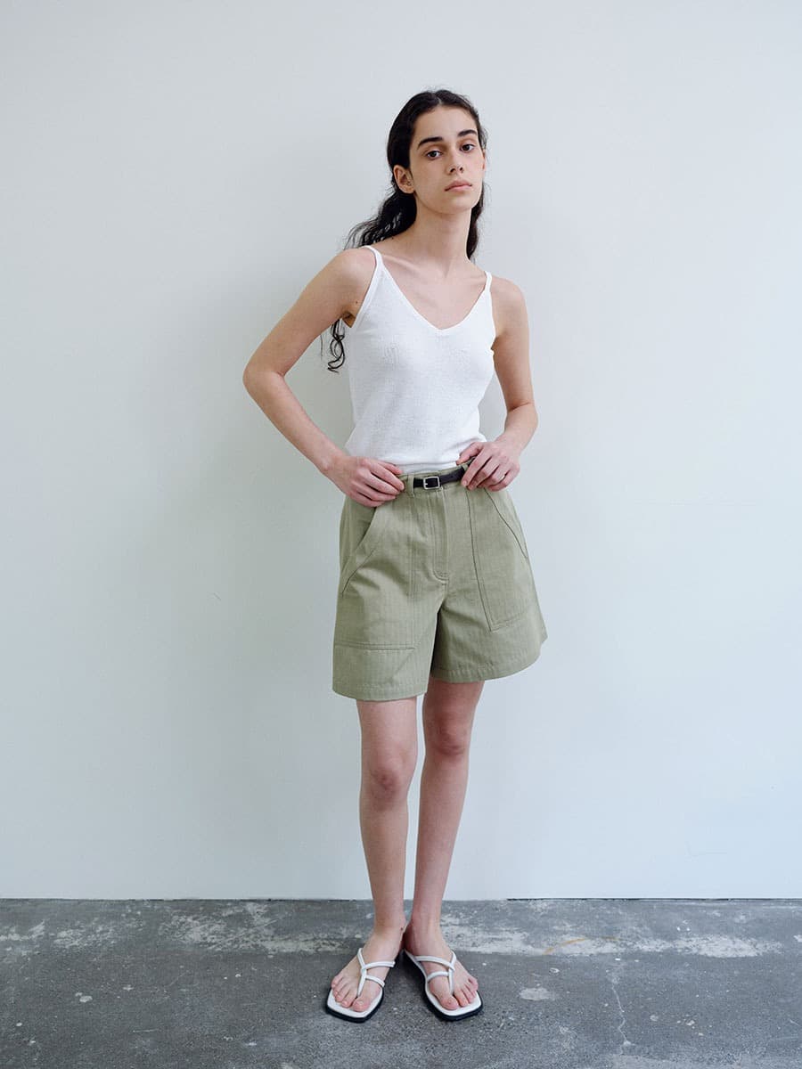 TIS CLASSIC COTTON SHORT PANTS_KHAKI — vue 3