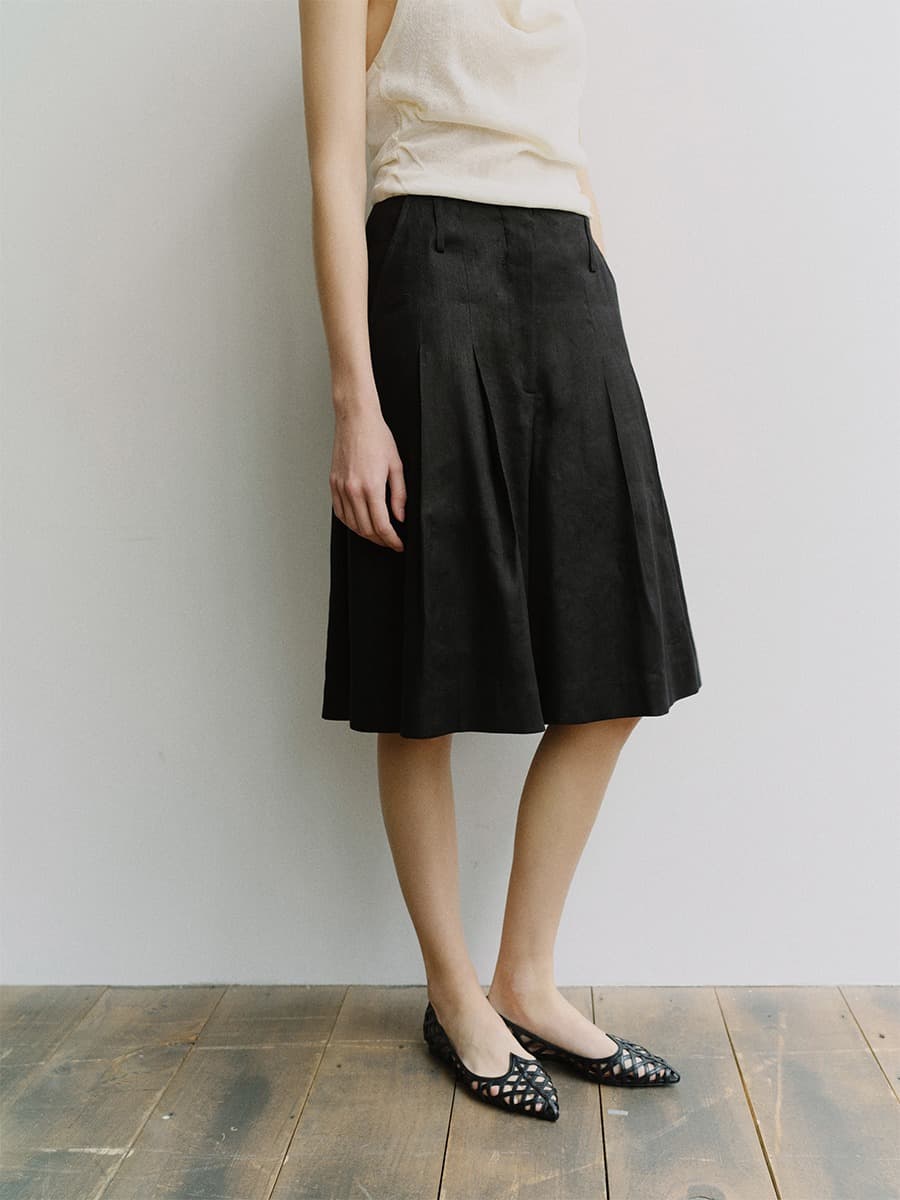 TIS WIDE BERMUDA TROUSERS_BLACK — vue 3