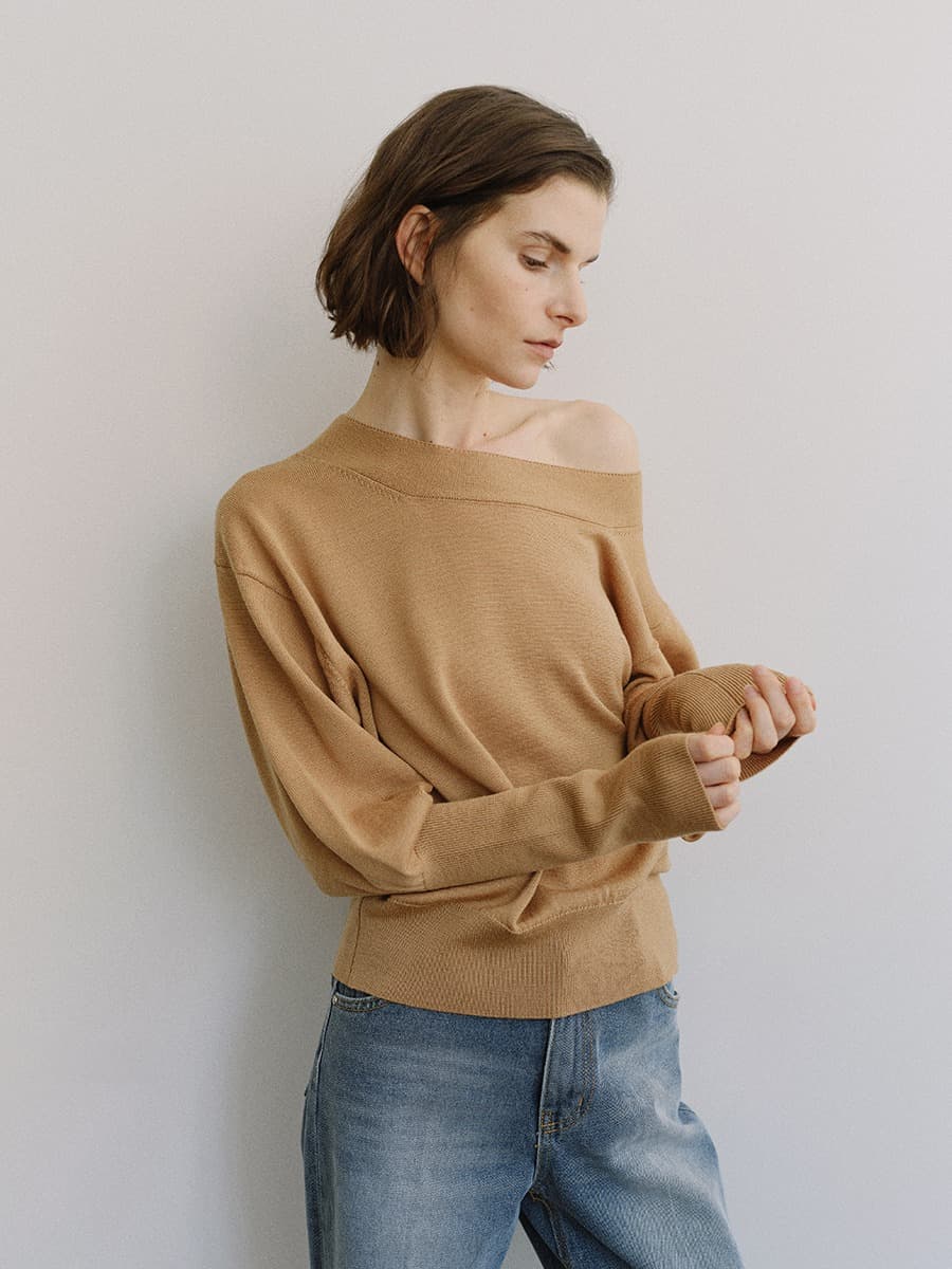 TIS WOOL OFF-SHOULDER KNIT TOP_BEIGE — vue 4