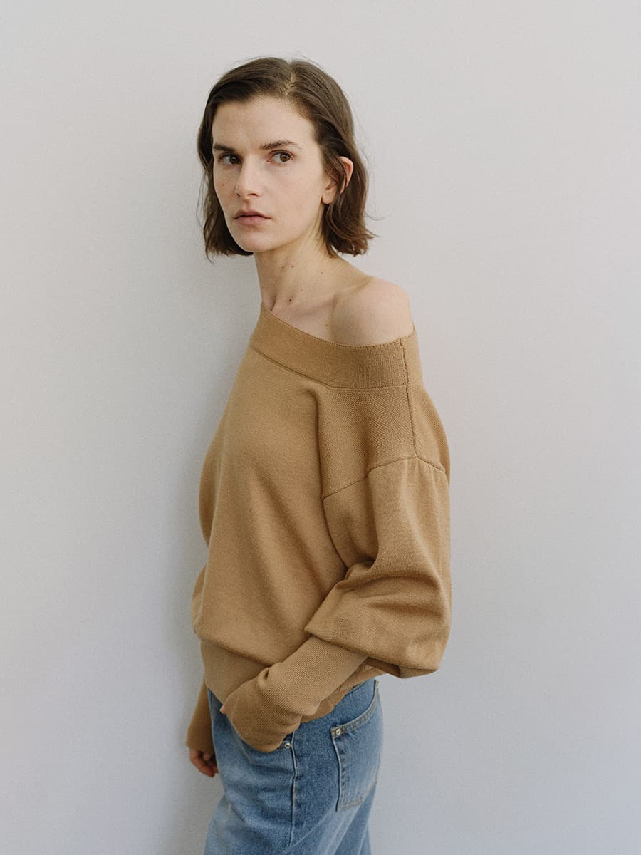 TIS WOOL OFF-SHOULDER KNIT TOP_BEIGE — vue 7