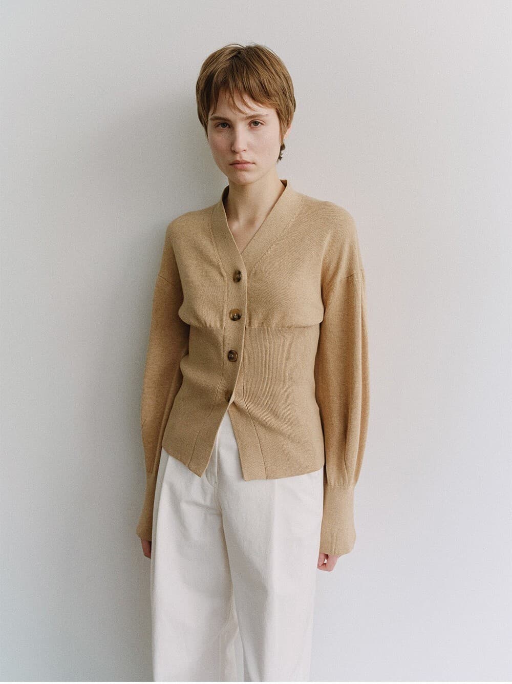 TIS COTTON CASHMERE V-NECK KNIT CARDIGAN_BEIGE — vue 11