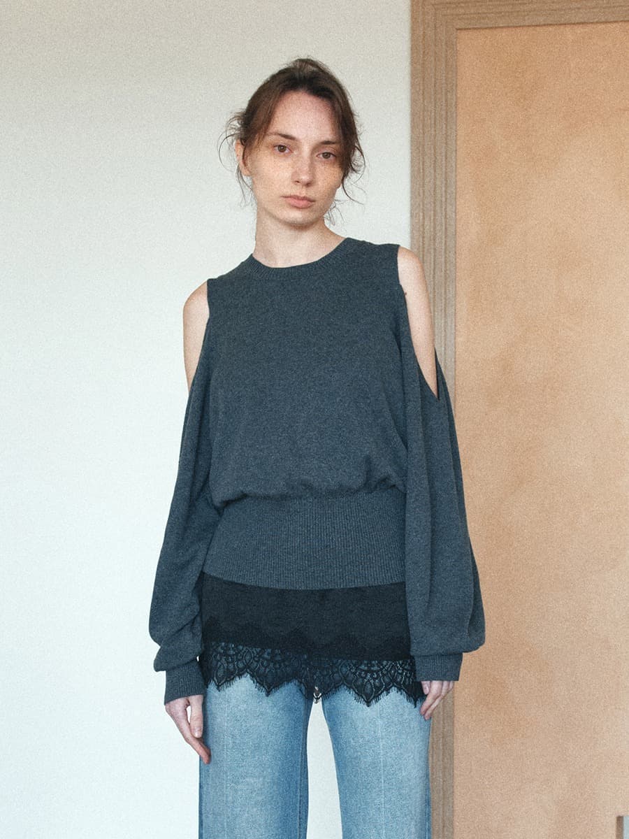 TIS OPEN SHOULDER VOLUME KNIT TOP_CHARCOAL — vue 1