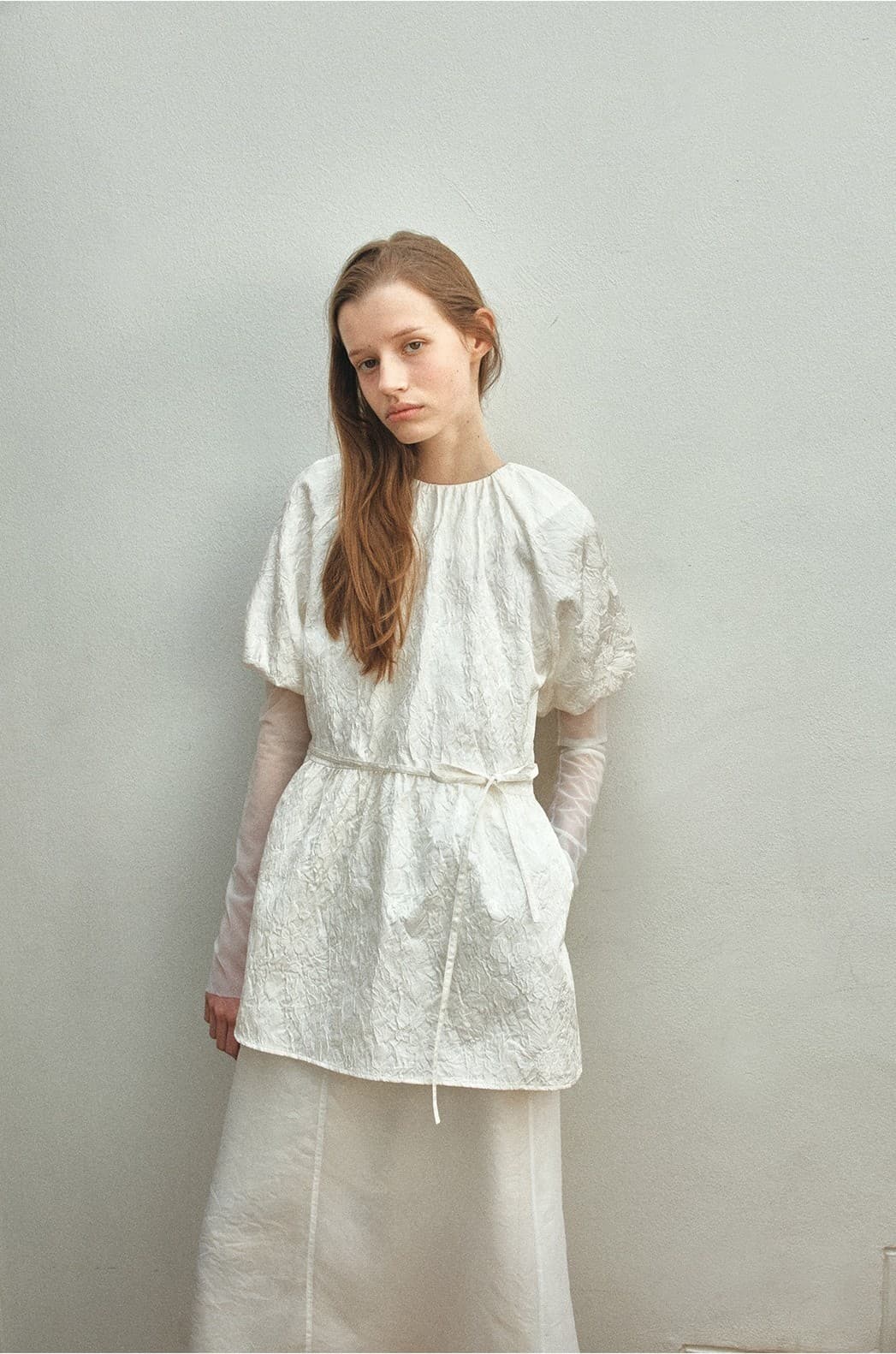 TIS JACQUARD TWO WAY SHIRRING PUFF DRESS_IVORY — vue 10