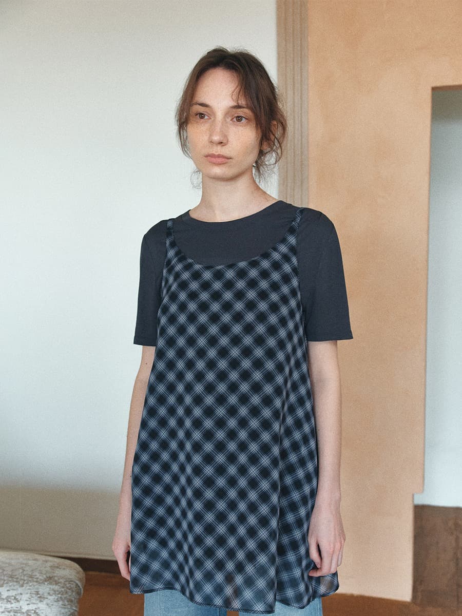 TIR DRAPED TUCK ASYMMETRIC SILK-BLEND TOP_CHARCOAL — vue 5