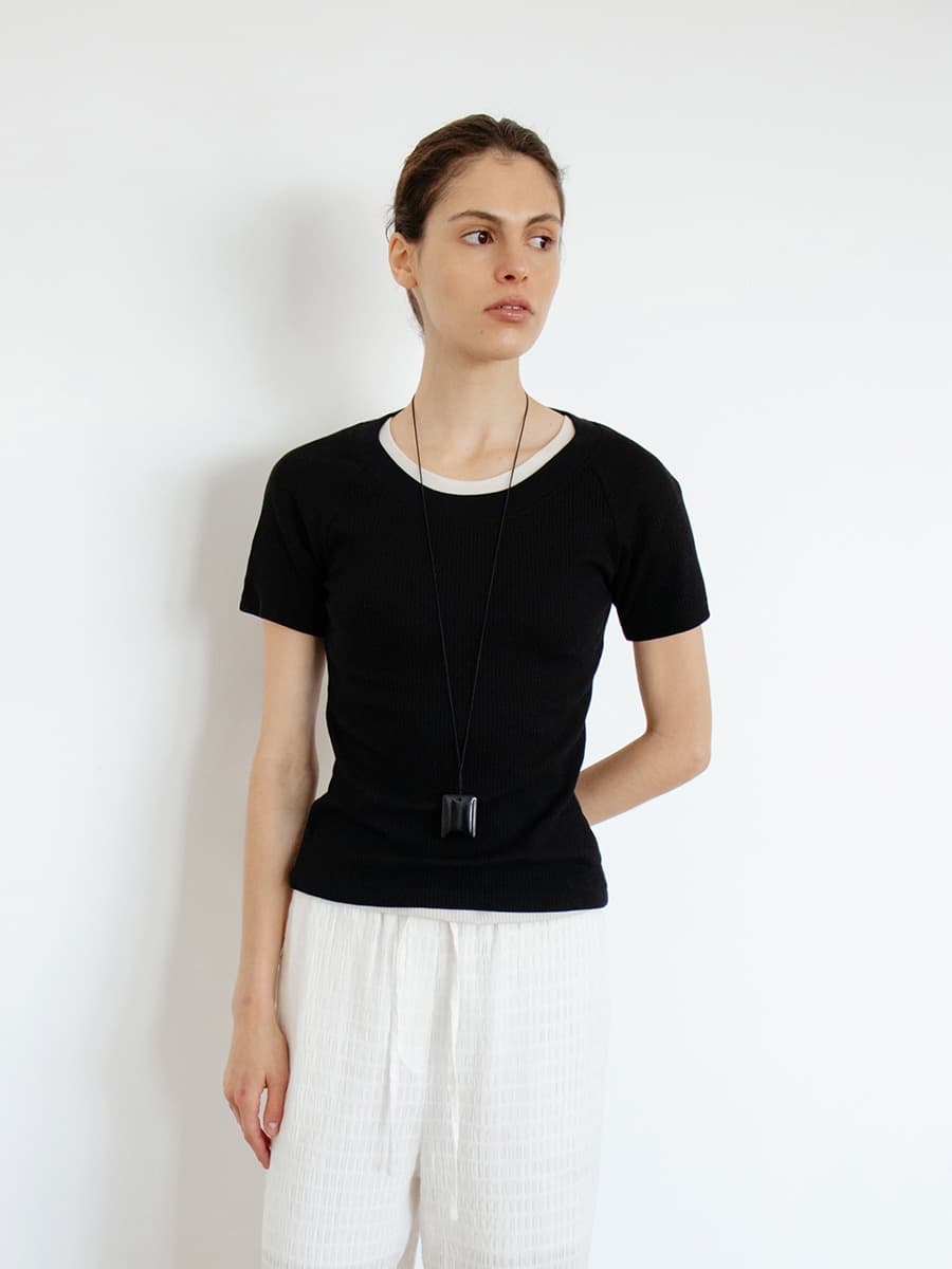 TIR U-NECK RIBBED TOP_BLACK — vue 7