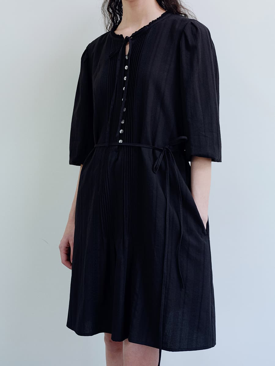 TIR PINTUCK LACE TIE DRESS_BLACK — vue 11