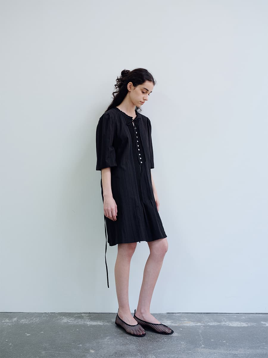 TIR PINTUCK LACE TIE DRESS_BLACK — vue 6