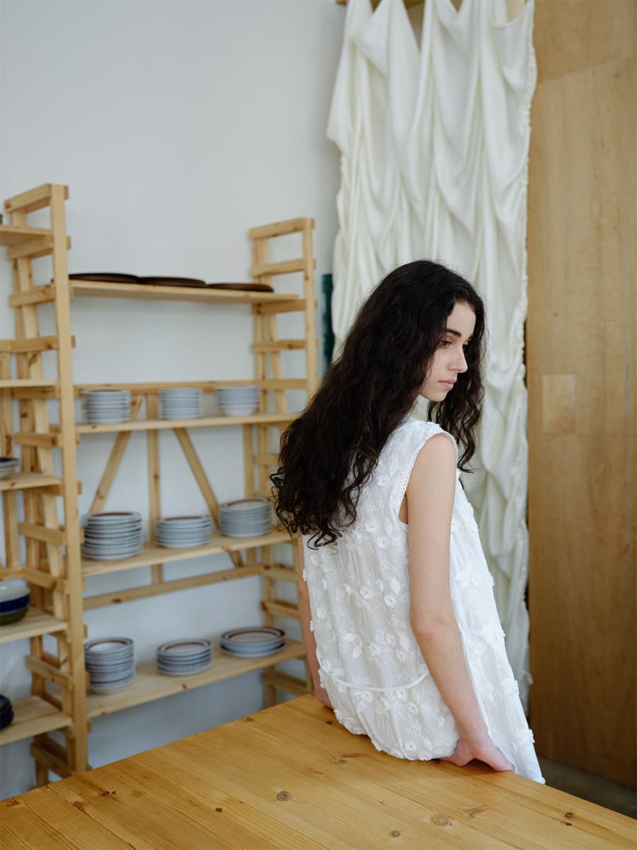 TIR EMBROIDERED COTTON MIDI DRESS_WHITE — vue 3