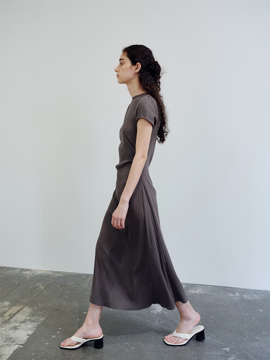 TIR ASYMMETRIC RIBBED COTTON DRESS_BROWN — vue 10