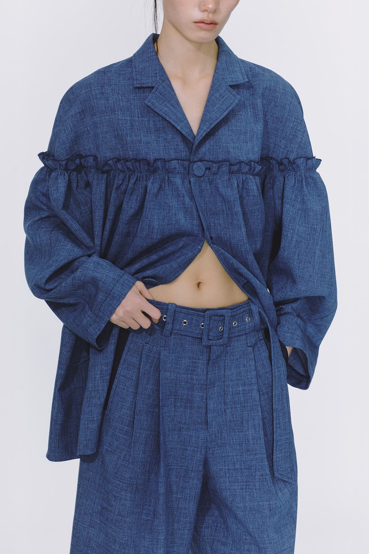 Oversized Half And Half Horizontal Ruffel 3-Button Blazer — vue 7