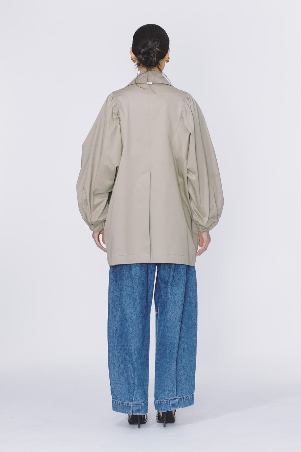 Shirred Square Armhole Hidden Button Mac Coat — vue 5