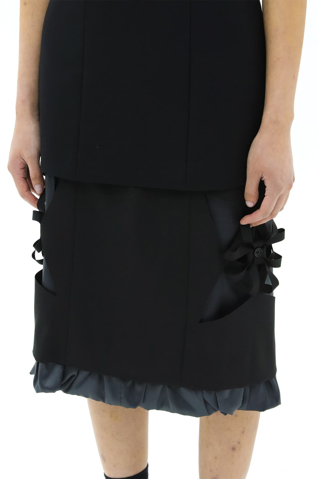 Origami Laser-Cut Midi-Skirts (Black) — vue 3