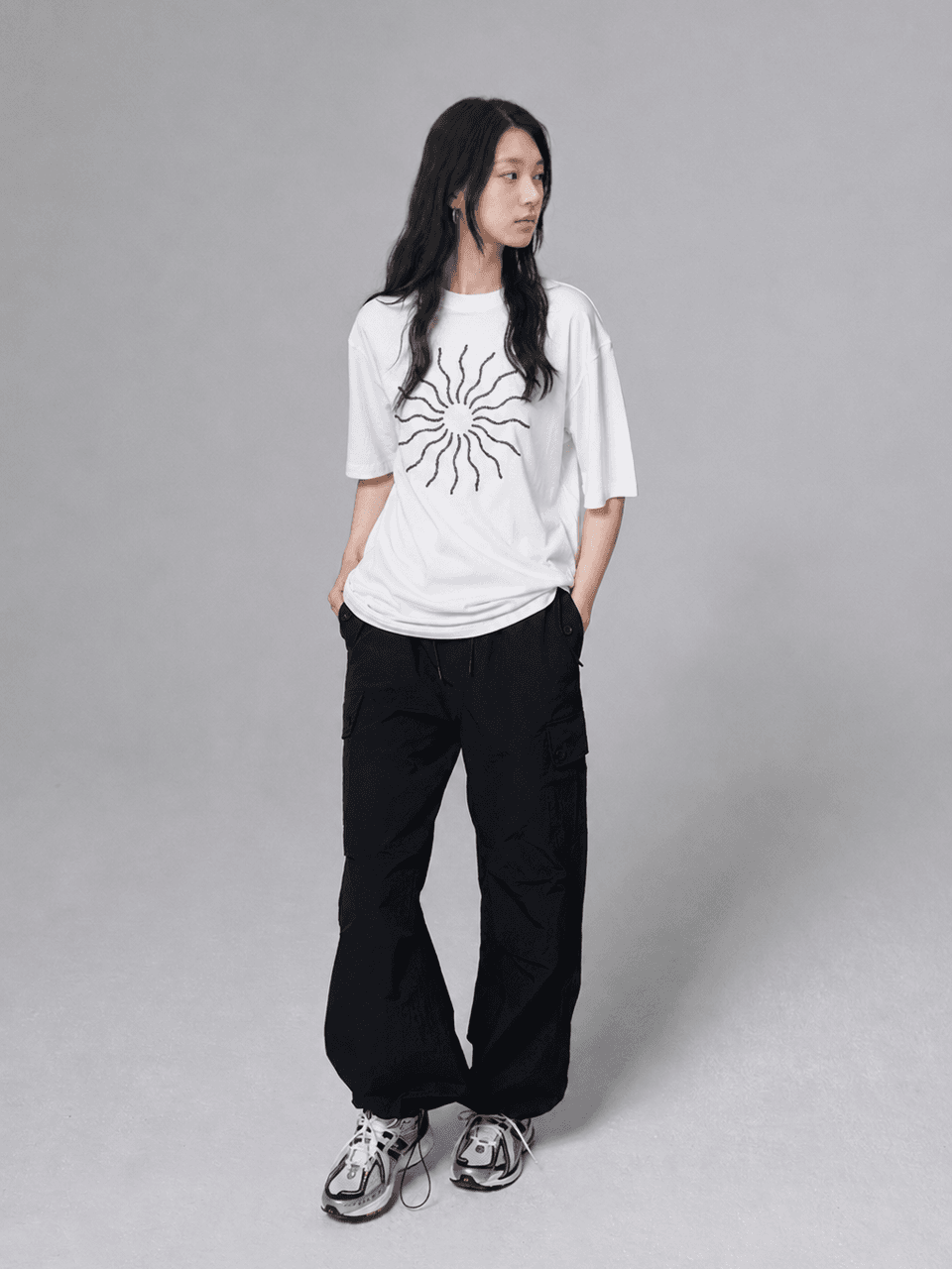 The sun volume embroidered T shirt - White — vue 2