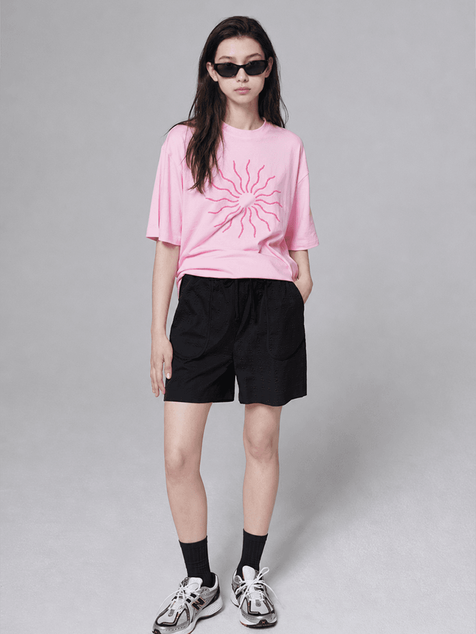 The sun volume embroidered T shirt - Pink — vue 2