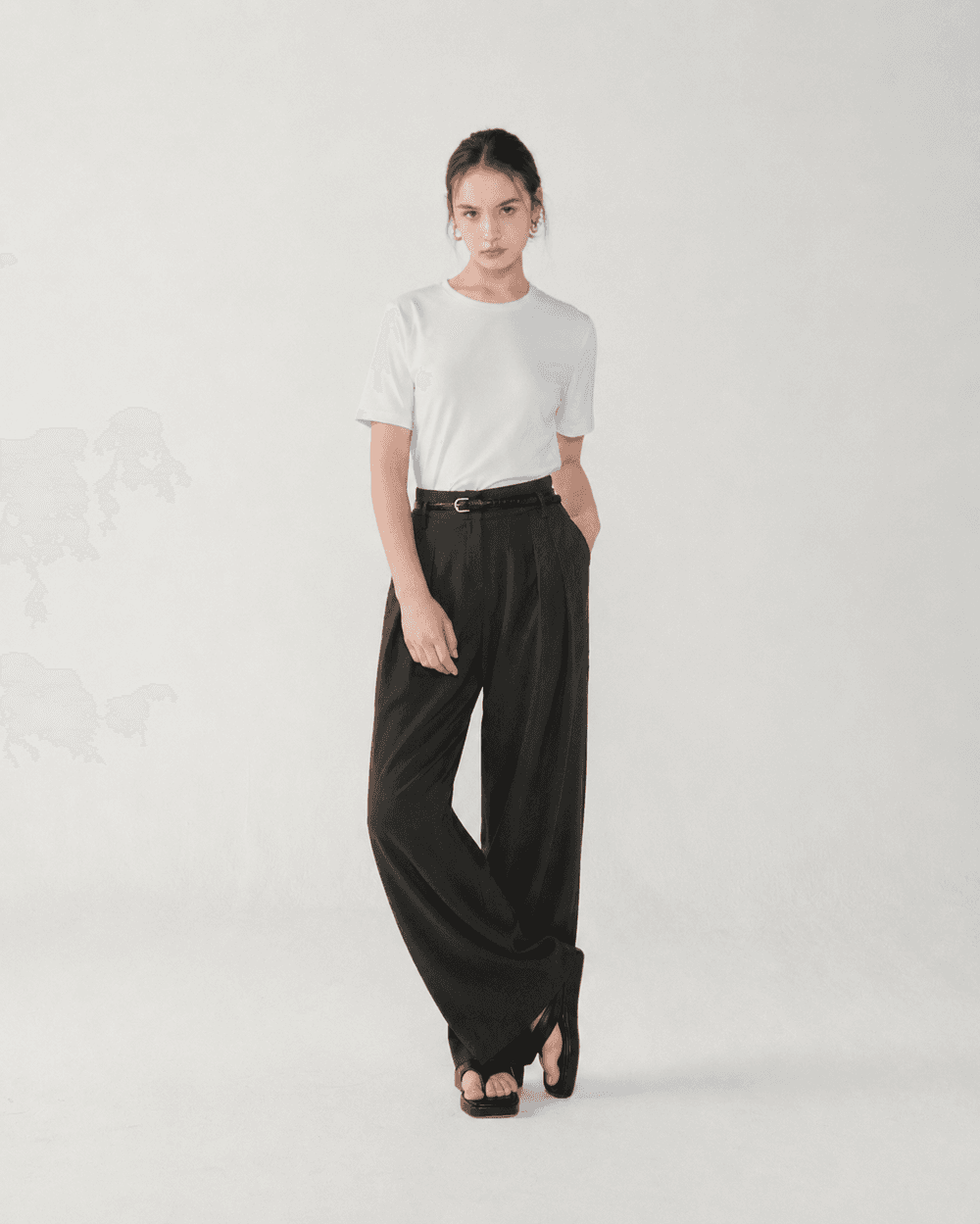 Wrinkle crepe wide banding pants - Dark warm gray — vue 6