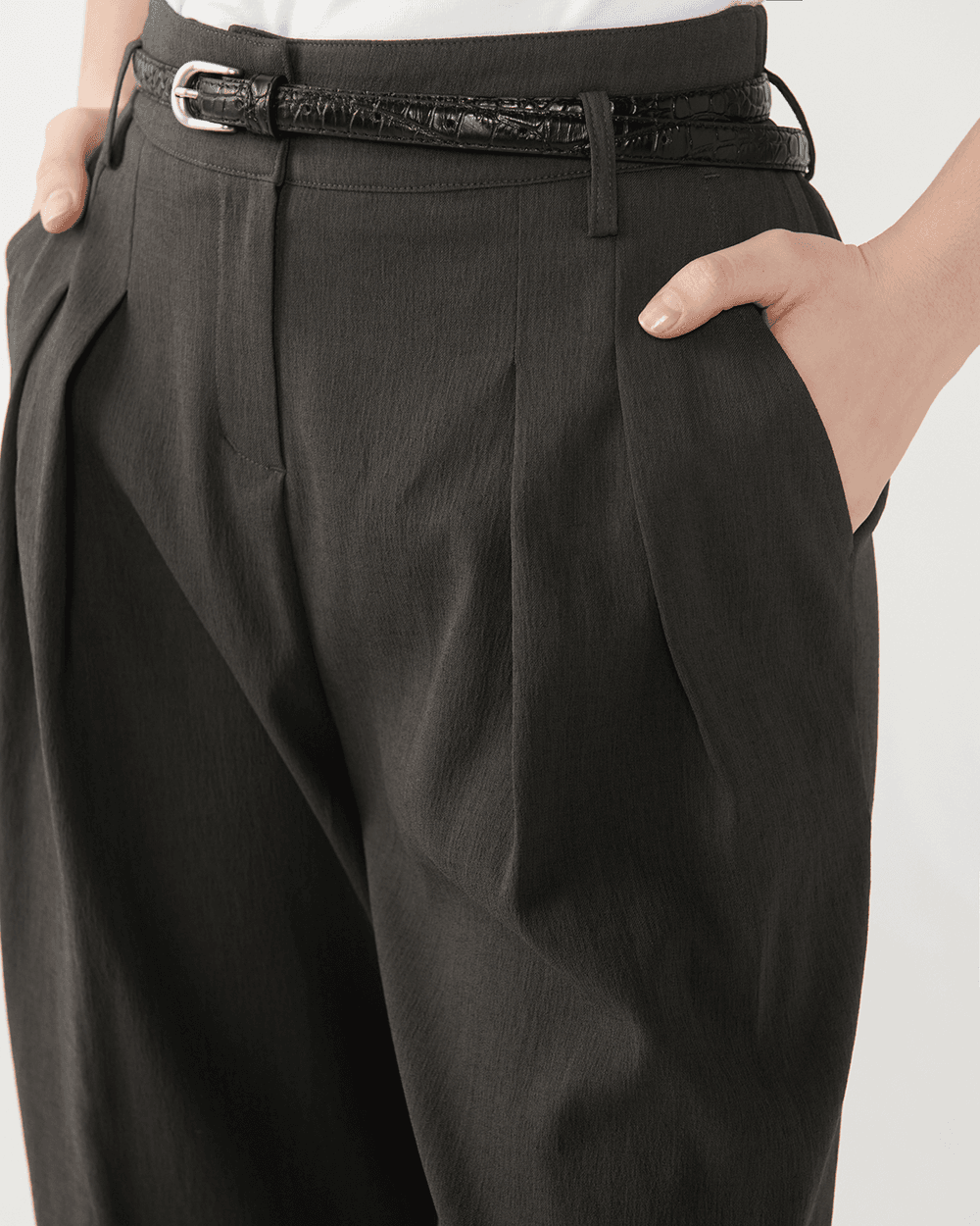 Wrinkle crepe wide banding pants - Dark warm gray — vue 9