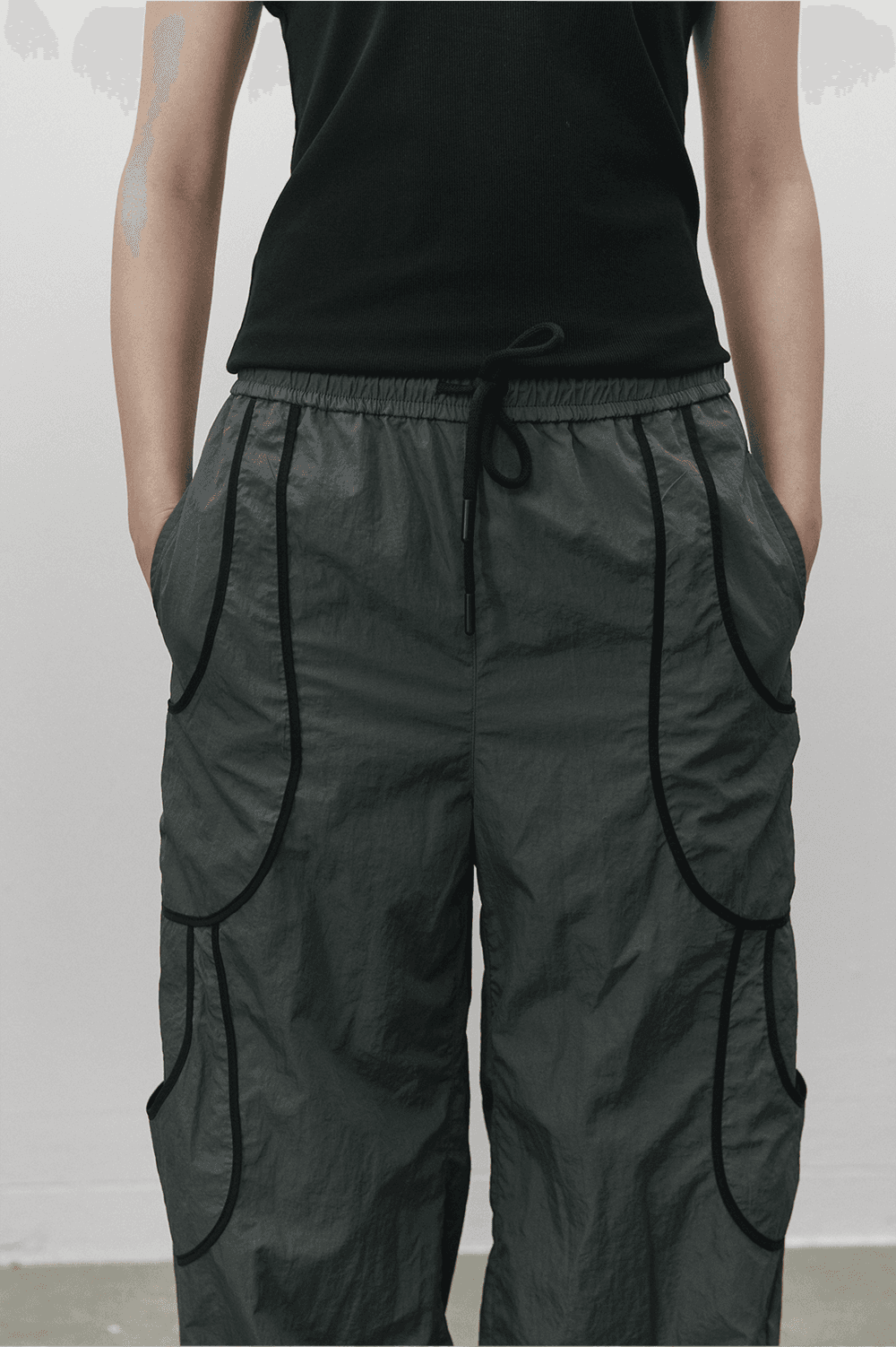 Binding out-pocket track pants - Dark gray — vue 8